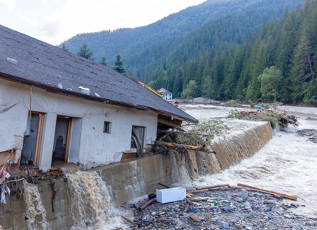 beschädigtes Haus nach Hochwasser