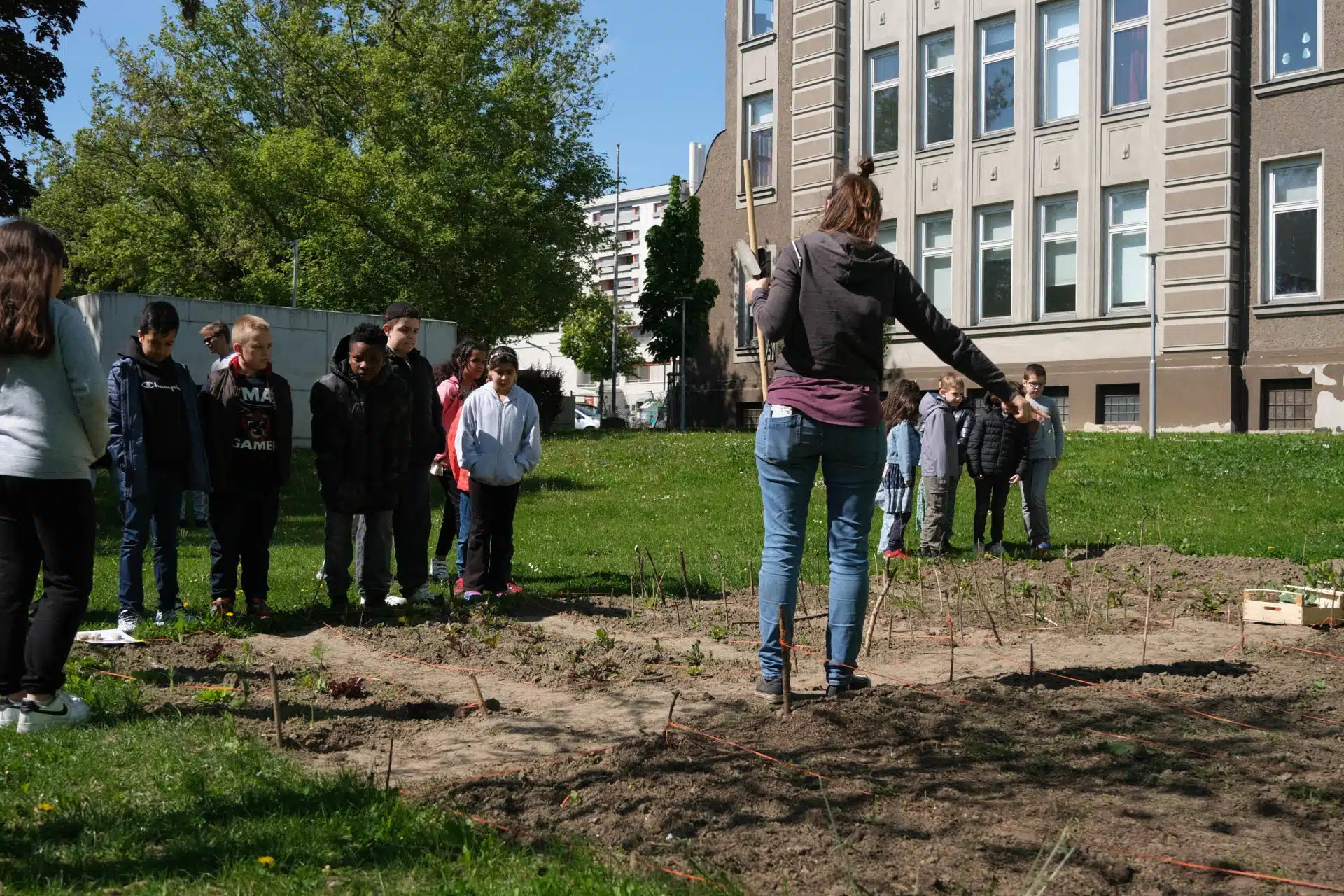 Der richtige Umgang mit dem Werkzeug ist das A und O beim Gärtnern. © FREDA Magazin/Markus Englisch